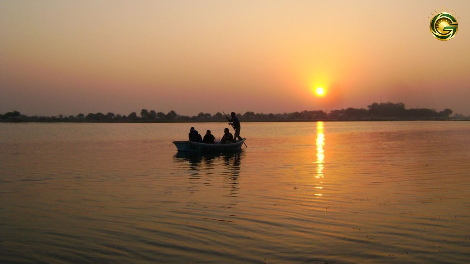 Eveing Boating in Nalsarovar
