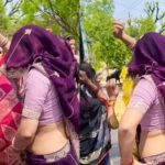 Desi Bhabhi performing a viral dance in a saree on the road.